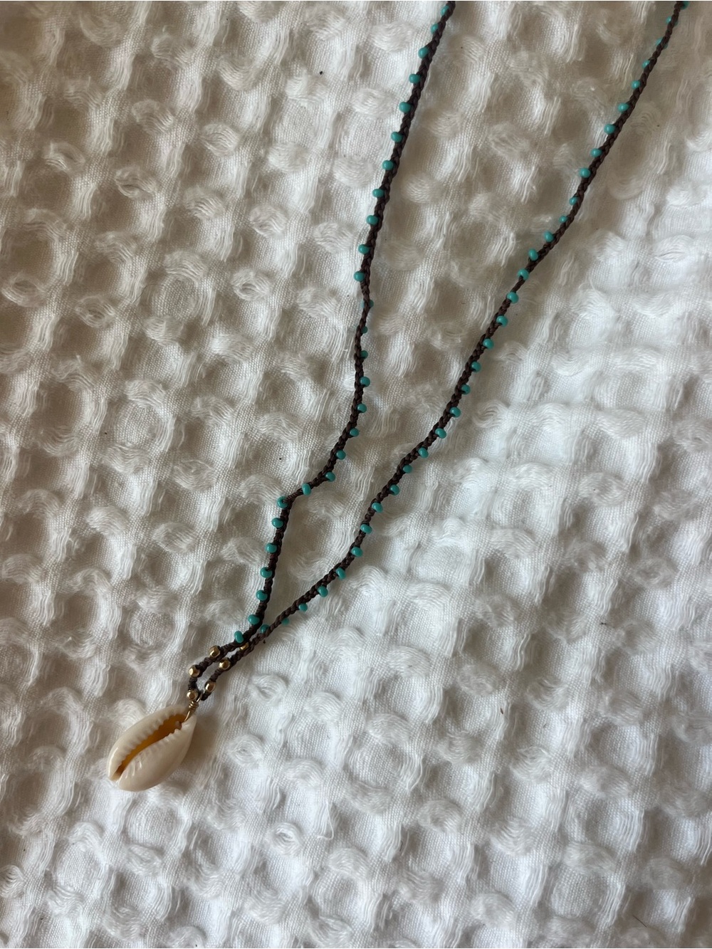 Turquoise Beaded Shell Pendant Necklace - Women Jewelry